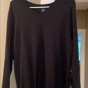 Men’s v-neck sweater